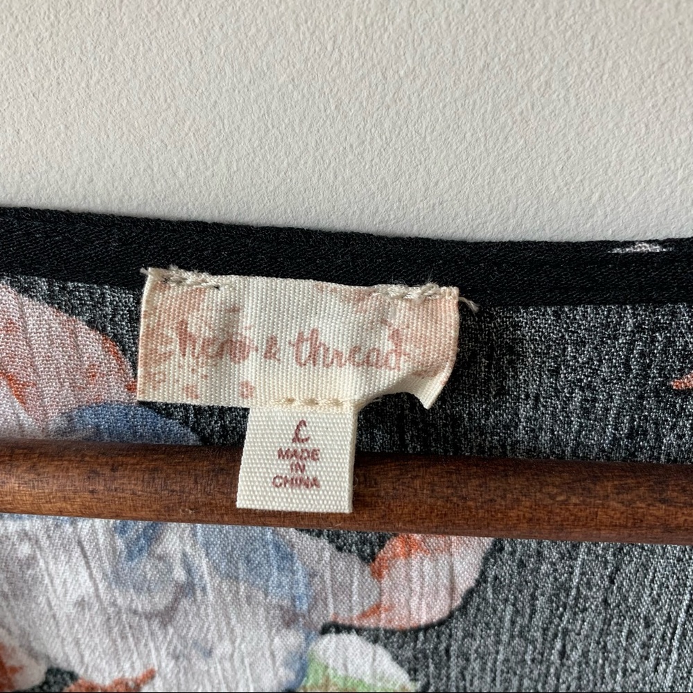 Boutique Floral Blouse - Picture 7 of 8